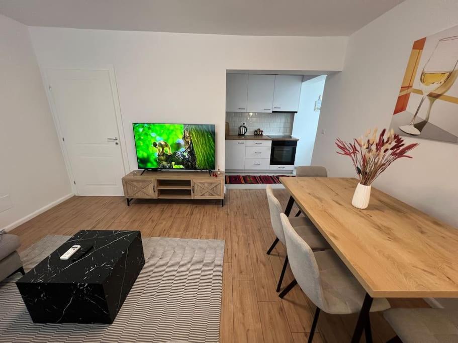 Modern Apt Near City Centre Shkodër Exteriör bild