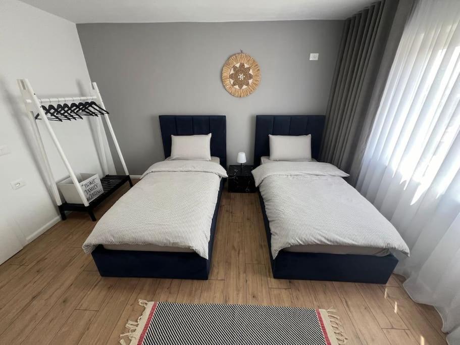 Modern Apt Near City Centre Shkodër Exteriör bild